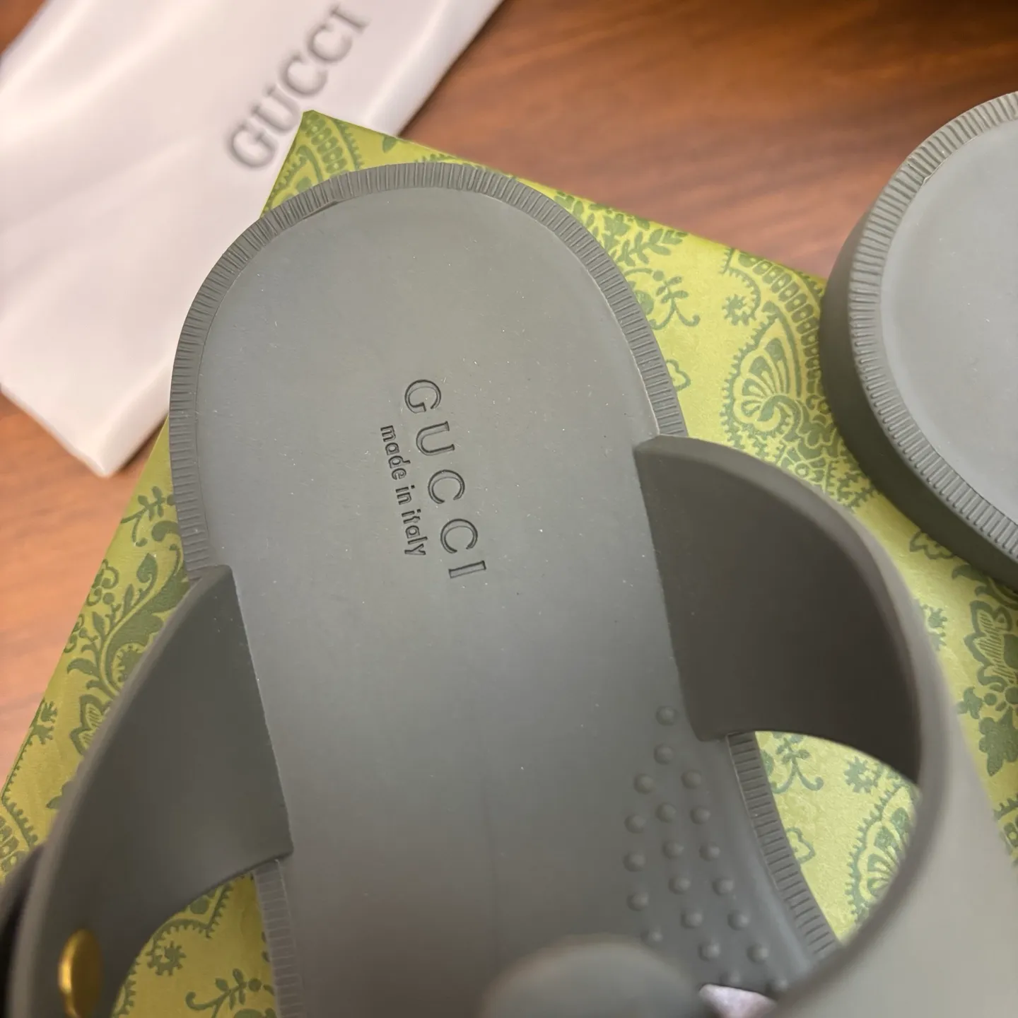 Men's shoes 260💰 [Gucci] Counter quality, top-quality original goods, real photos! Original TPU material, fine workmanship, comfortable; genuine 1:1 replica Size: 38 ~ 46